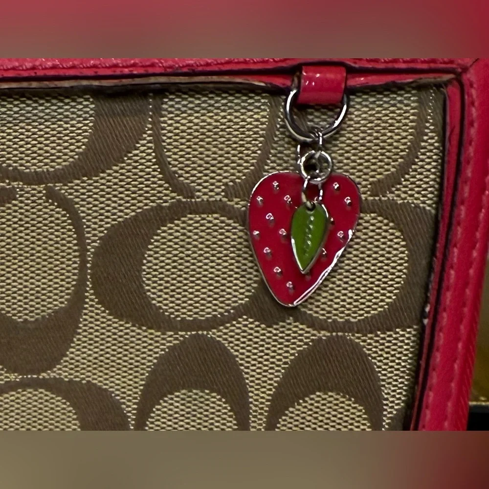 Coach Lg Wallet Full Zip Brown Jaquard and Pink Leather trim Gorgeous Interior - Picture 2 of 8